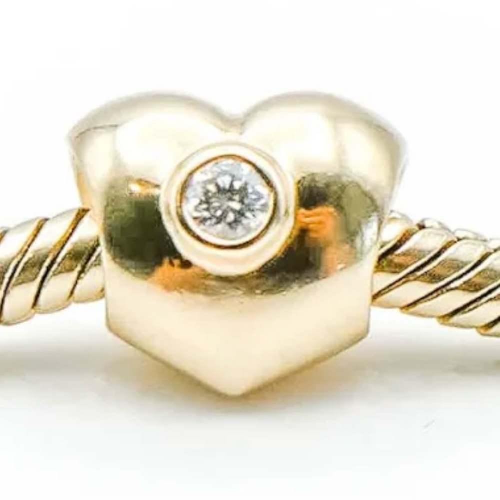 Pandora Heart 14kt Gold/ Diamond bead